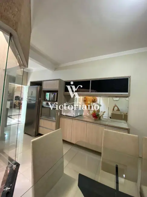 Foto 9 de Casa com 4 quartos à venda, 207m2 em Loteamento Villa Branca, Jacarei - SP