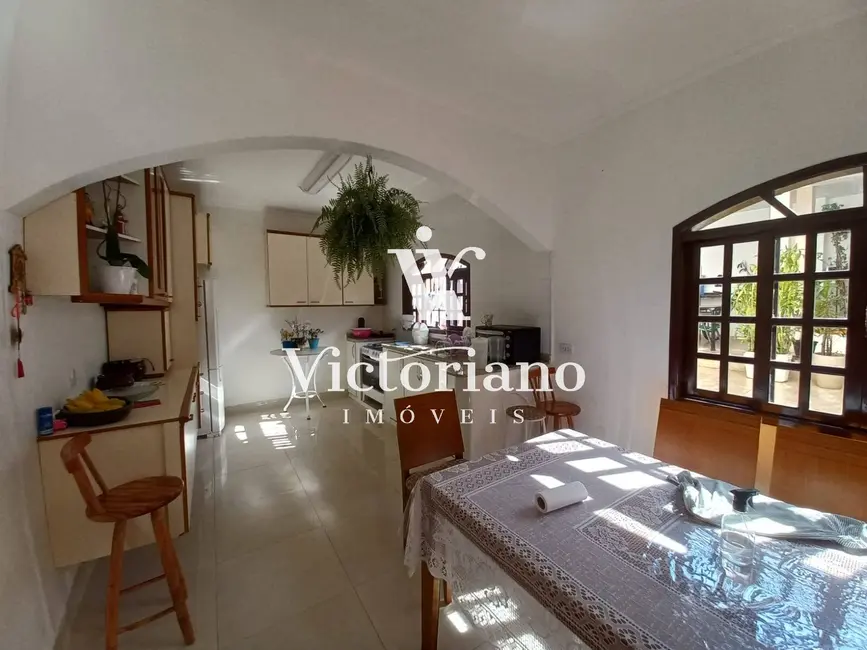 Foto 4 de Casa com 9 quartos à venda, 250m2 em Sao Jose Dos Campos - SP