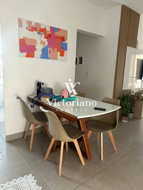 Foto 2 de Apartamento com 2 quartos à venda, 64m2 em Jardim Califórnia, Jacarei - SP