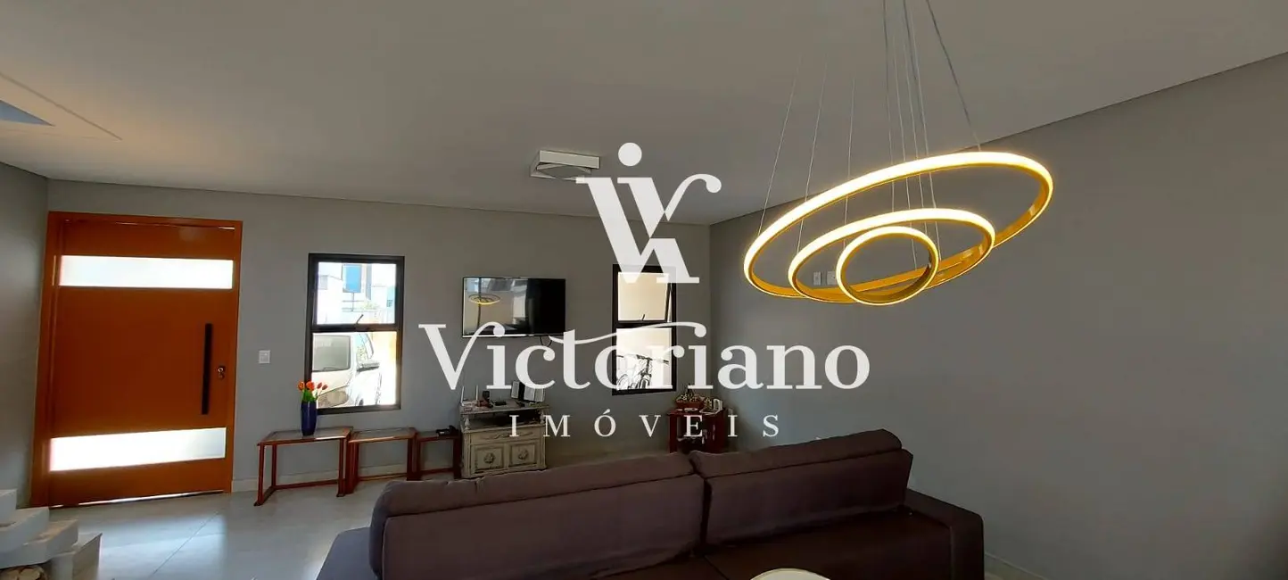 Foto 1 de Casa de Condomínio com 4 quartos à venda, 212m2 em Jardim Jacinto, Jacarei - SP