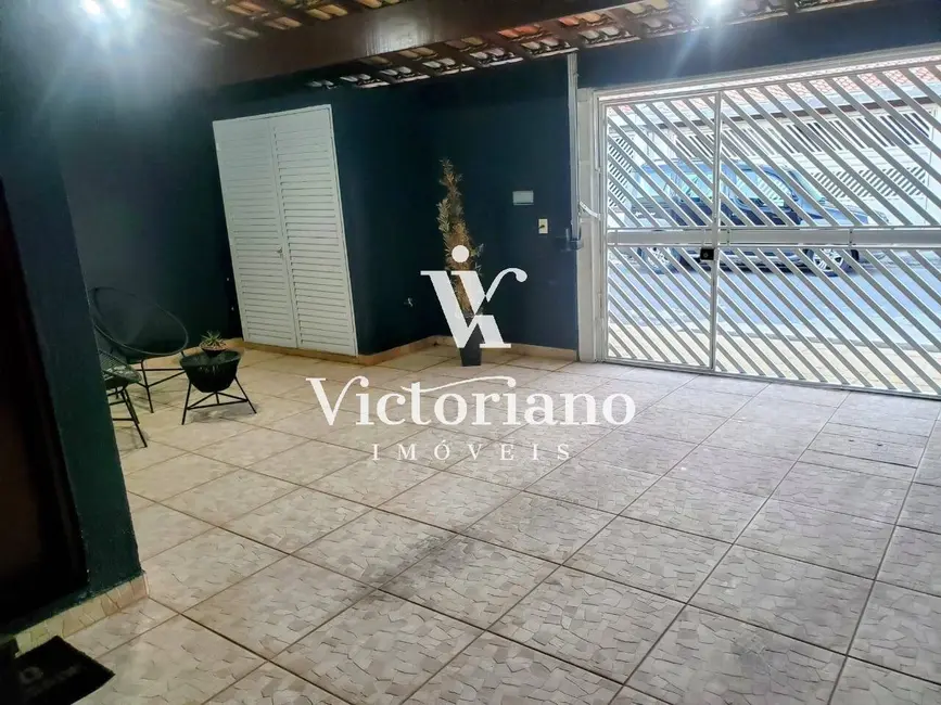 Foto 2 de Casa com 2 quartos à venda, 175m2 em Residencial Parque dos Sinos, Jacarei - SP