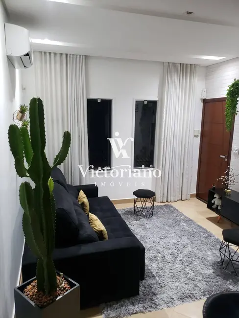 Foto 5 de Casa com 2 quartos à venda, 175m2 em Residencial Parque dos Sinos, Jacarei - SP