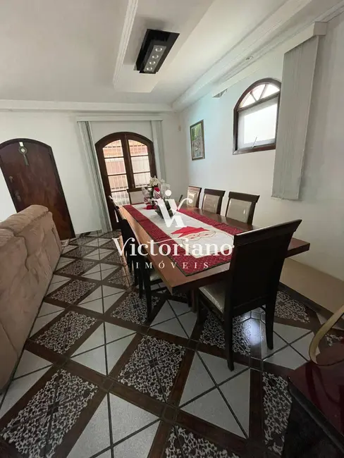 Foto 3 de Casa com 4 quartos à venda, 270m2 em Sao Jose Dos Campos - SP