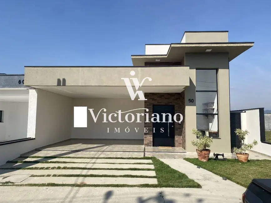 Foto 1 de Casa de Condomínio com 3 quartos à venda, 300m2 em Cacapava - SP