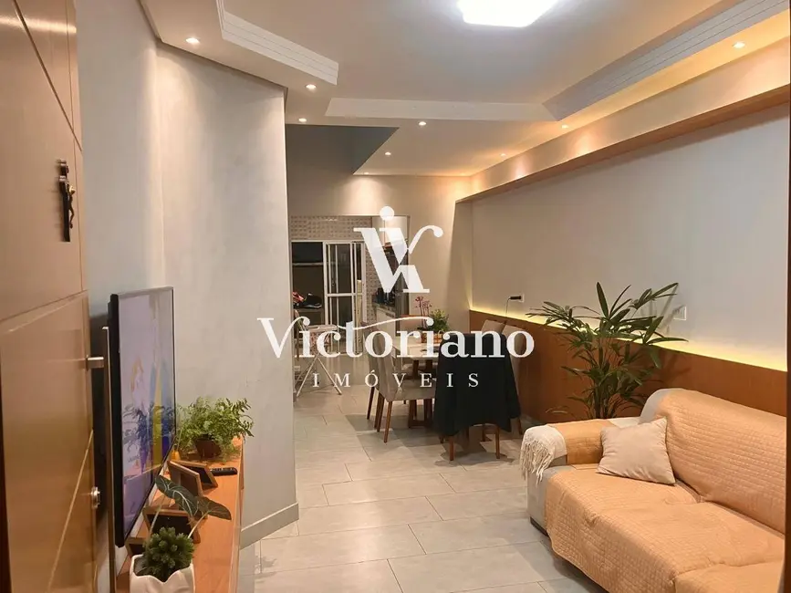 Foto 5 de Casa de Condomínio com 3 quartos à venda, 200m2 em Jardim Jacinto, Jacarei - SP