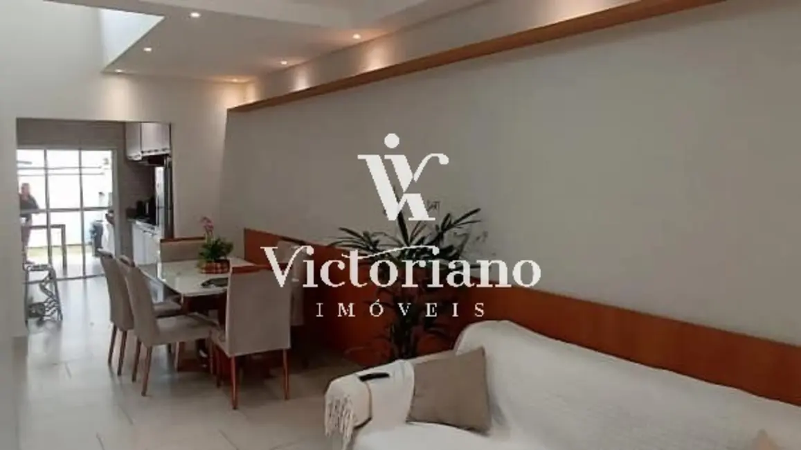 Foto 6 de Casa de Condomínio com 3 quartos à venda, 200m2 em Jardim Jacinto, Jacarei - SP