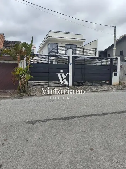 Foto 2 de Casa com 3 quartos à venda, 250m2 em Loteamento Villa Branca, Jacarei - SP