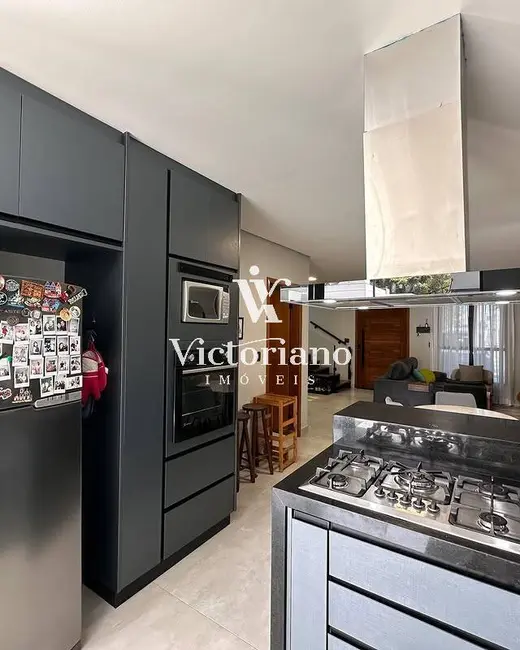 Foto 7 de Casa de Condomínio com 4 quartos à venda, 200m2 em Jardim Jacinto, Jacarei - SP