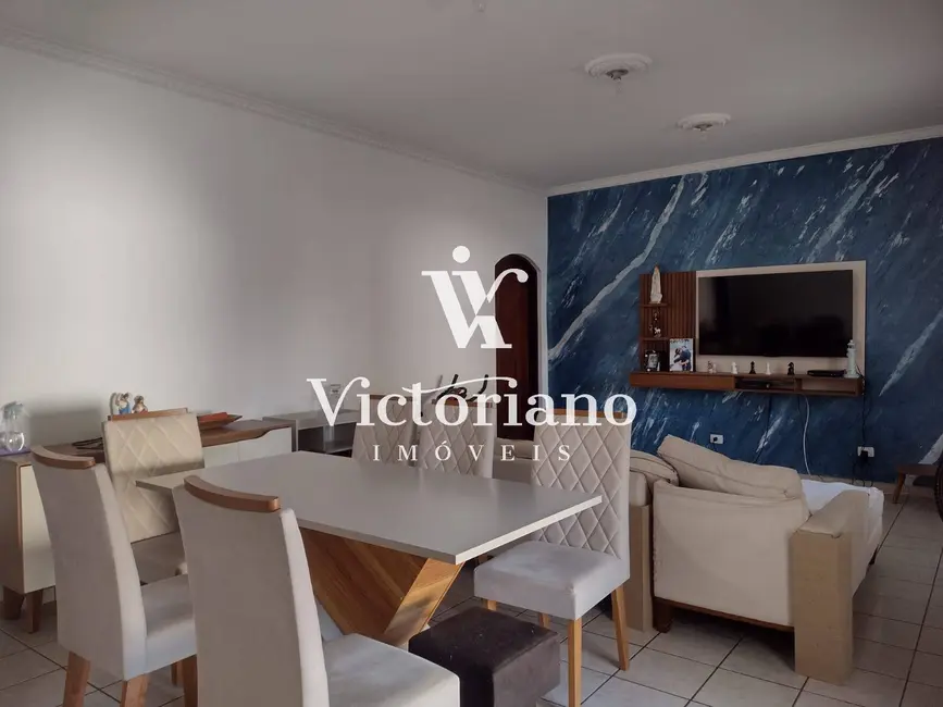 Foto 4 de Casa com 4 quartos à venda, 300m2 em Jardim Santa Maria, Jacarei - SP