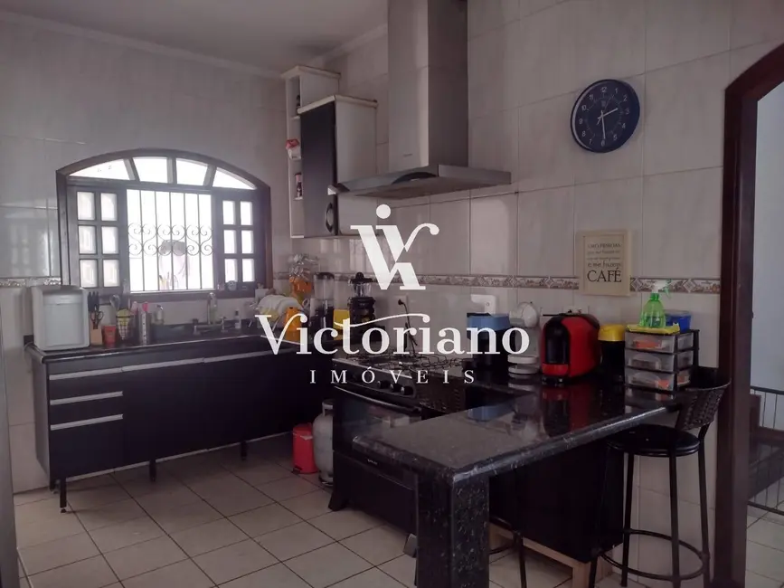 Foto 7 de Casa com 4 quartos à venda, 300m2 em Jardim Santa Maria, Jacarei - SP