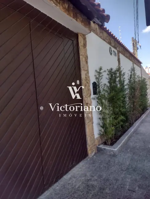 Foto 3 de Casa com 4 quartos à venda, 300m2 em Jardim Santa Maria, Jacarei - SP