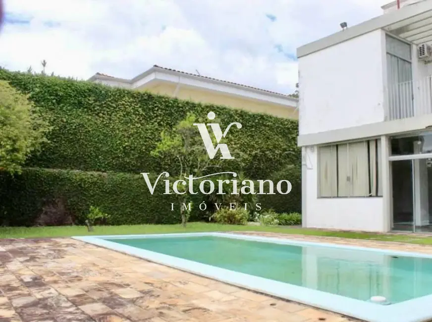 Foto 2 de Casa com 6 quartos à venda, 600m2 em Centro, Jacarei - SP