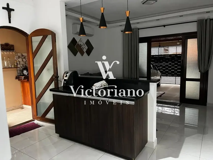 Foto 9 de Casa com 2 quartos à venda, 140m2 em Jardim Santa Marina, Jacarei - SP