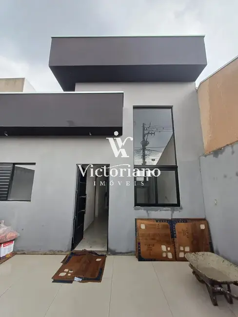 Foto 2 de Casa com 3 quartos à venda, 175m2 em Residencial Parque dos Sinos, Jacarei - SP