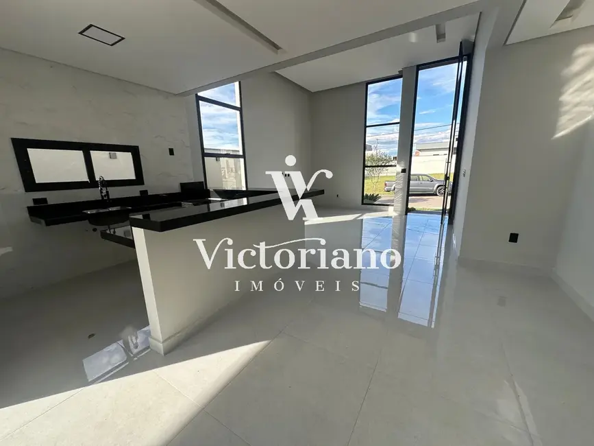 Foto 6 de Casa de Condomínio com 3 quartos à venda, 300m2 em Cacapava - SP