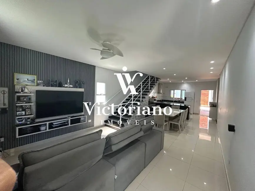 Casa de Condomínio com 3 quartos à venda, 231m2 em Jardim Jacinto, Jacarei - SP - imagem 1 Foto 1 de Casa de Condomínio com 3 quartos à venda, 231m2 em Jardim Jacinto, Jacarei - SP