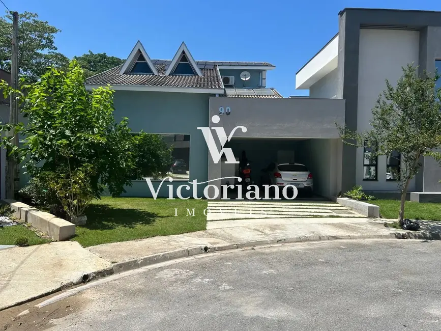 Foto 2 de Casa de Condomínio com 3 quartos à venda, 231m2 em Jardim Jacinto, Jacarei - SP