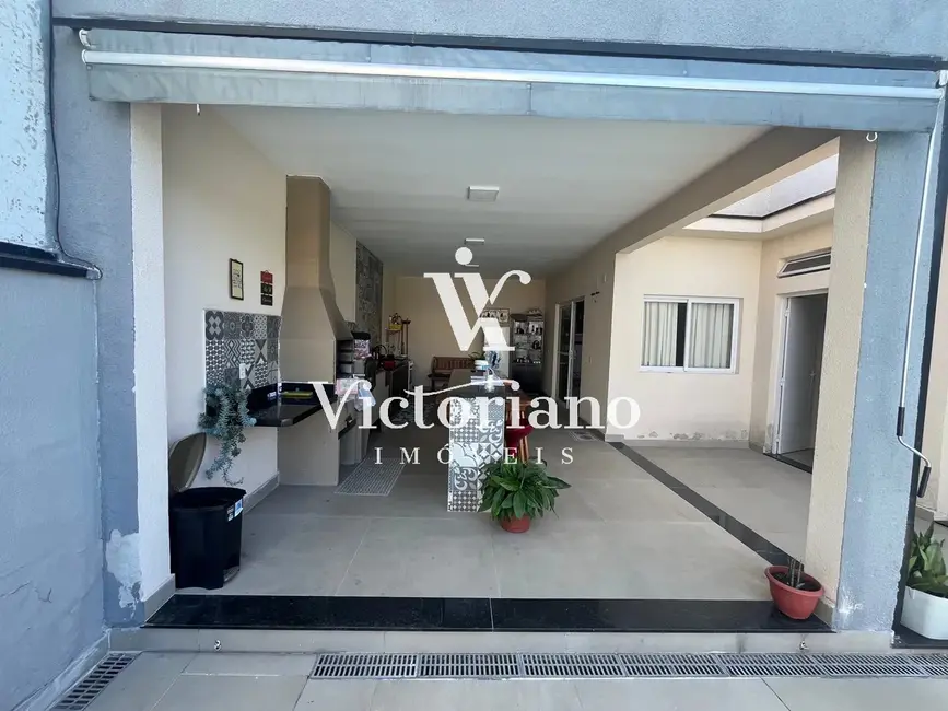 Foto 3 de Casa com 1 quarto à venda, 224m2 em Loteamento Villa Branca, Jacarei - SP