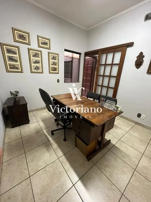 Foto 5 de Casa com 4 quartos à venda, 101m2 em Centro, Jacarei - SP