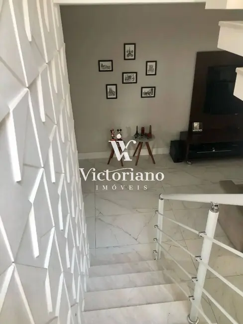 Foto 8 de Casa de Condomínio com 4 quartos à venda, 212m2 em Jardim Jacinto, Jacarei - SP