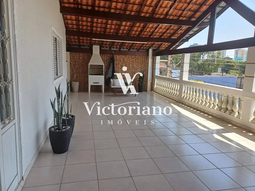 Foto 2 de Casa com 3 quartos à venda, 250m2 em Sao Jose Dos Campos - SP