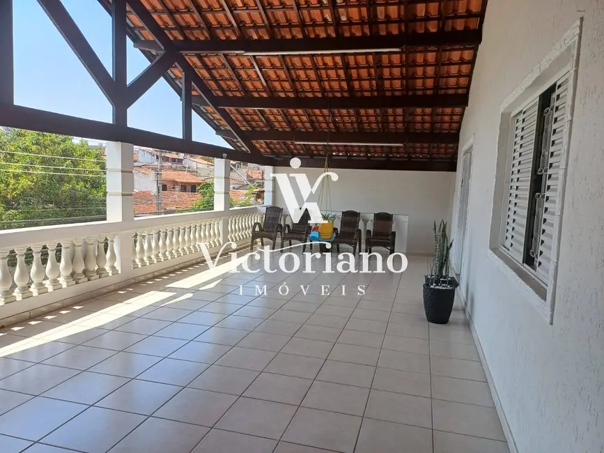 Foto 1 de Casa com 3 quartos à venda, 250m2 em Sao Jose Dos Campos - SP