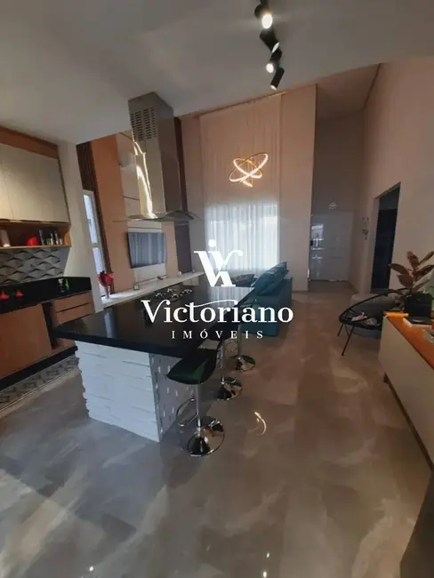 Foto 5 de Casa de Condomínio com 3 quartos à venda, 300m2 em Cacapava - SP