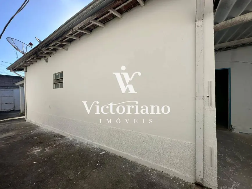 Foto 2 de Casa com 2 quartos à venda, 184m2 em Jardim das Indústrias, Jacarei - SP