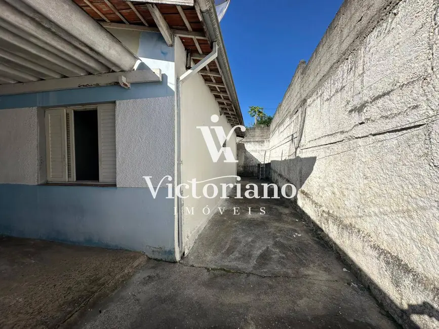 Foto 4 de Casa com 2 quartos à venda, 184m2 em Jardim das Indústrias, Jacarei - SP