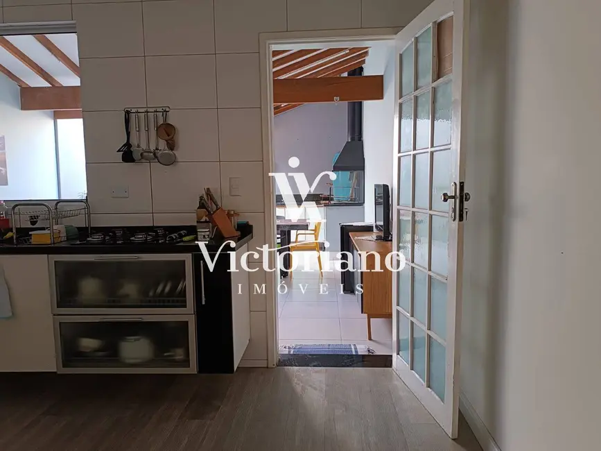 Foto 4 de Casa de Condomínio com 2 quartos à venda, 106m2 em Jardim Califórnia, Jacarei - SP