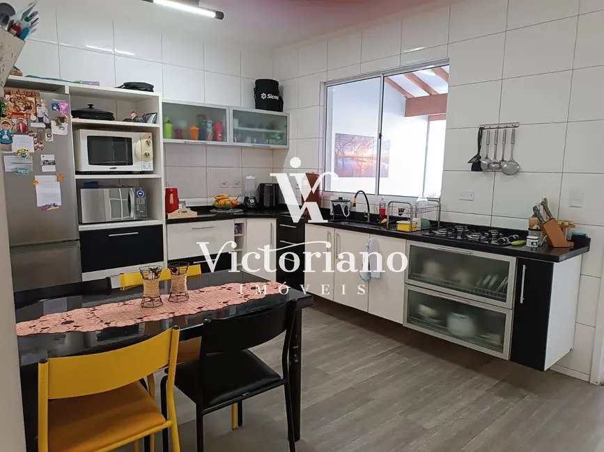 Foto 3 de Casa de Condomínio com 2 quartos à venda, 106m2 em Jardim Califórnia, Jacarei - SP