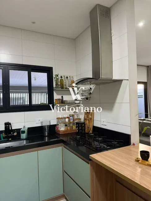 Foto 4 de Casa com 3 quartos à venda, 175m2 em Loteamento Villa Branca, Jacarei - SP