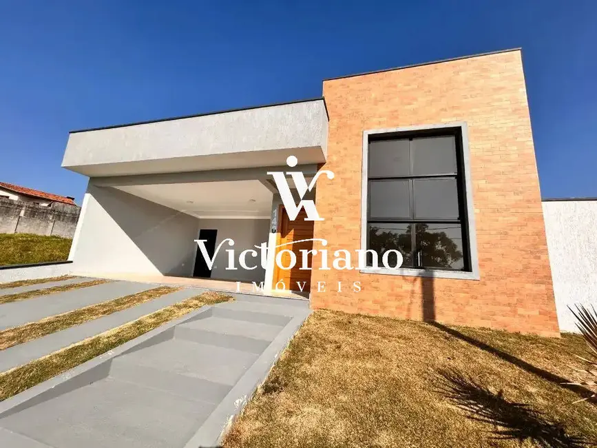 Foto 1 de Casa de Condomínio com 3 quartos à venda, 154m2 em Bairro do Grama, Cacapava - SP