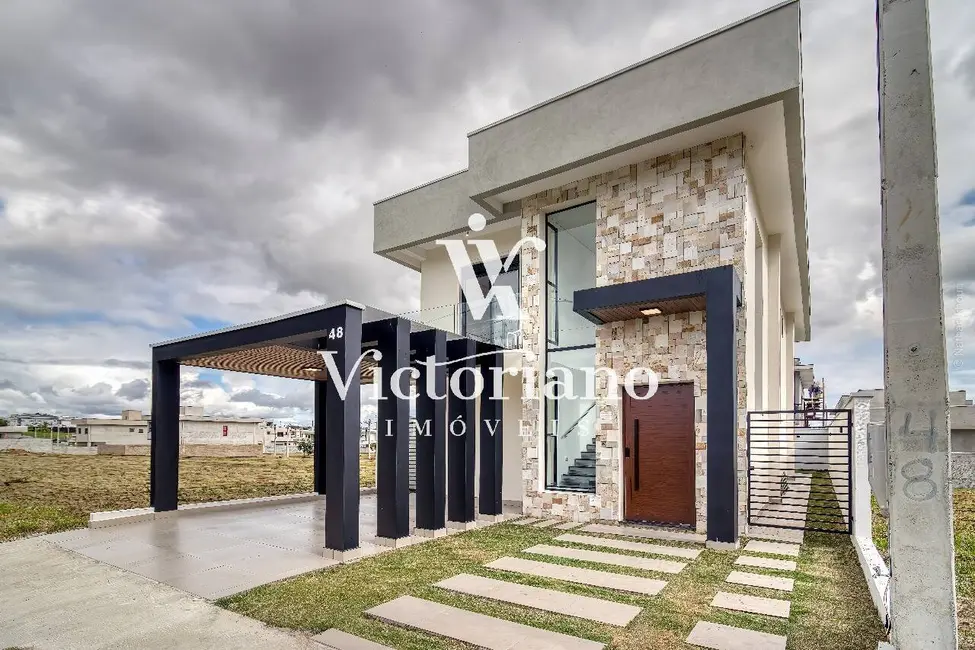 Casa de Condomínio com 3 quartos à venda, 230m2 em Sao Jose Dos Campos - SP - imagem 2 Foto 2 de Casa de Condomínio com 3 quartos à venda, 230m2 em Sao Jose Dos Campos - SP