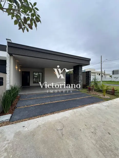 Foto 3 de Casa com 3 quartos à venda, 200m2 em Jardim Jacinto, Jacarei - SP