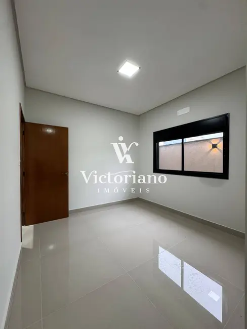 Foto 8 de Casa com 3 quartos à venda, 200m2 em Jardim Jacinto, Jacarei - SP