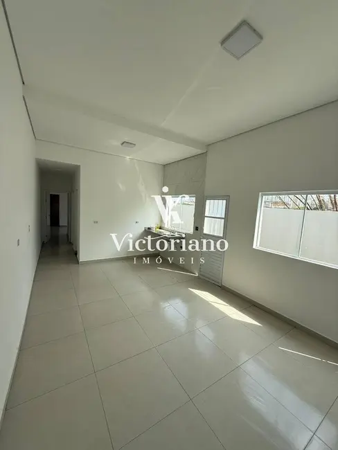 Foto 2 de Casa com 2 quartos à venda, 70m2 em Parque dos Príncipes, Jacarei - SP