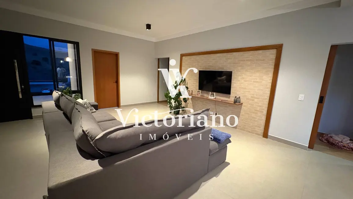 Foto 9 de Casa de Condomínio com 3 quartos à venda, 298m2 em Condomínio Parque Vale dos Lagos, Jacarei - SP