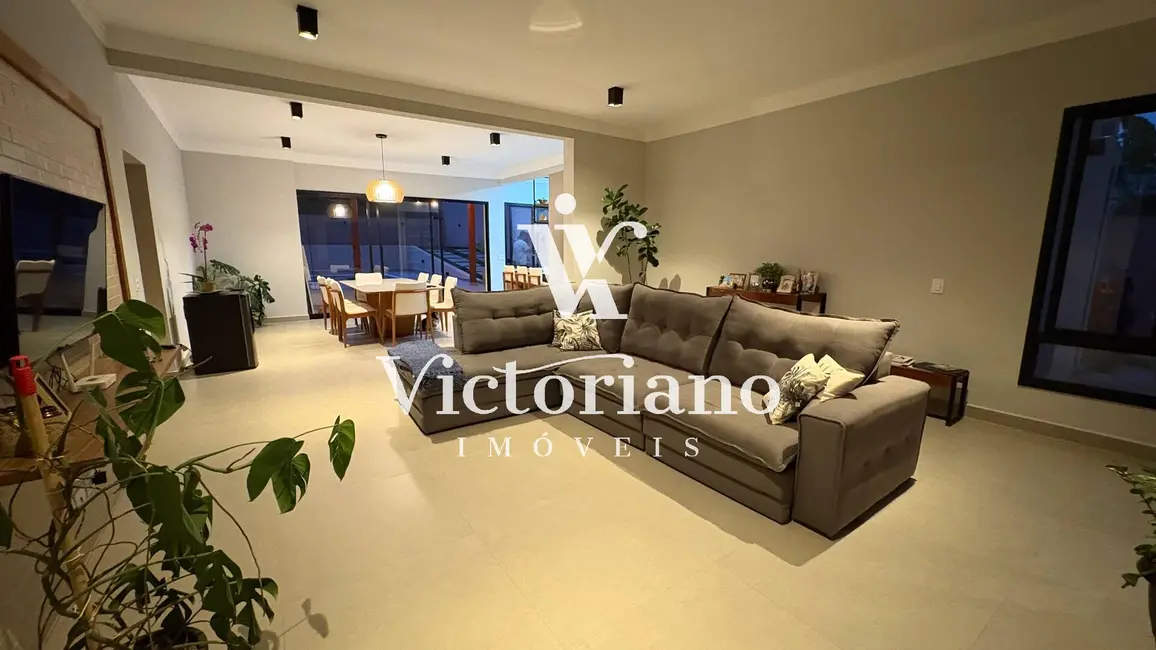 Foto 5 de Casa de Condomínio com 3 quartos à venda, 298m2 em Condomínio Parque Vale dos Lagos, Jacarei - SP