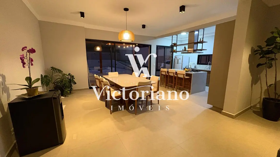 Foto 6 de Casa de Condomínio com 3 quartos à venda, 298m2 em Condomínio Parque Vale dos Lagos, Jacarei - SP