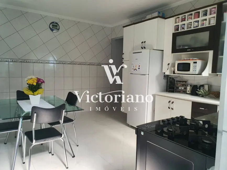 Foto 7 de Casa com 2 quartos à venda, 140m2 em Parque dos Príncipes, Jacarei - SP