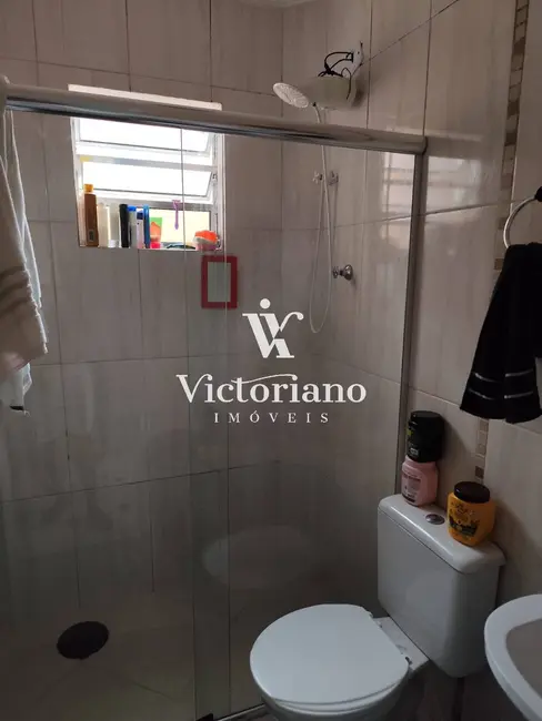 Sobrado com 4 quartos à venda, 180m2 em Sao Jose Dos Campos - SP - imagem 4 Foto 4 de Sobrado com 4 quartos à venda, 180m2 em Sao Jose Dos Campos - SP