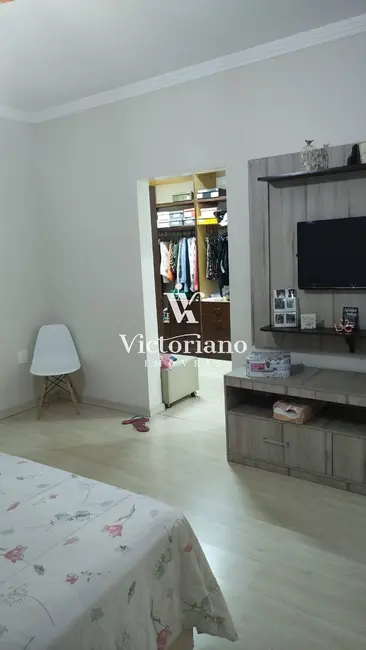 Foto 9 de Casa de Condomínio com 3 quartos à venda, 251m2 em Parque Califórnia, Jacarei - SP