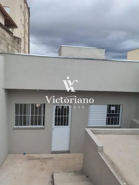 Foto 1 de Casa com 2 quartos à venda, 175m2 em Jardim Pitoresco, Jacarei - SP