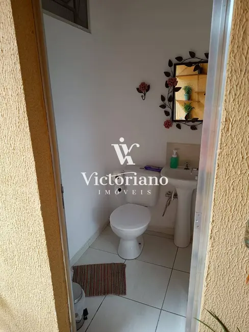 Foto 9 de Casa de Condomínio com 2 quartos à venda, 74m2 em Jardim Jacinto, Jacarei - SP