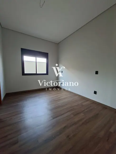 Casa de Condomínio com 3 quartos à venda, 250m2 em Sao Jose Dos Campos - SP - imagem 8 Foto 8 de Casa de Condomínio com 3 quartos à venda, 250m2 em Sao Jose Dos Campos - SP