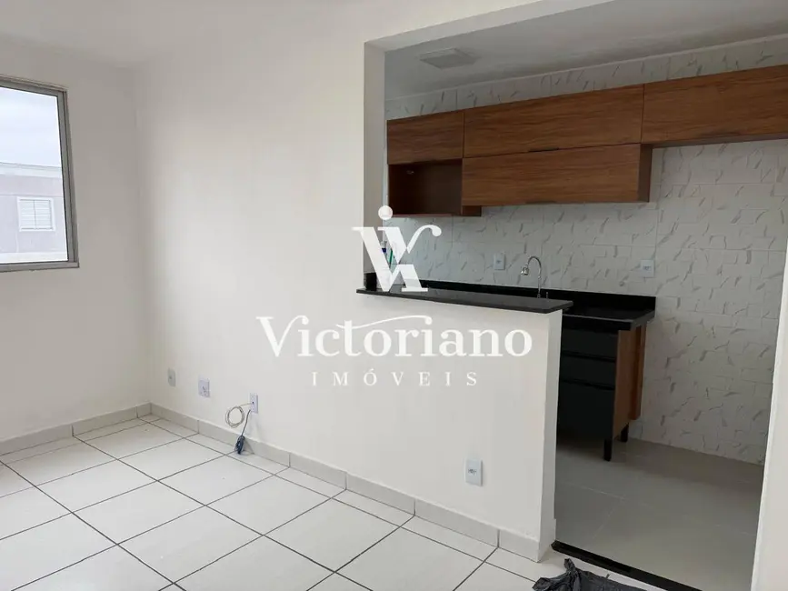 Apartamento com 2 quartos para alugar, 45m2 em Jardim Califórnia, Jacarei - SP - imagem 4 Foto 4 de Apartamento com 2 quartos para alugar, 45m2 em Jardim Califórnia, Jacarei - SP