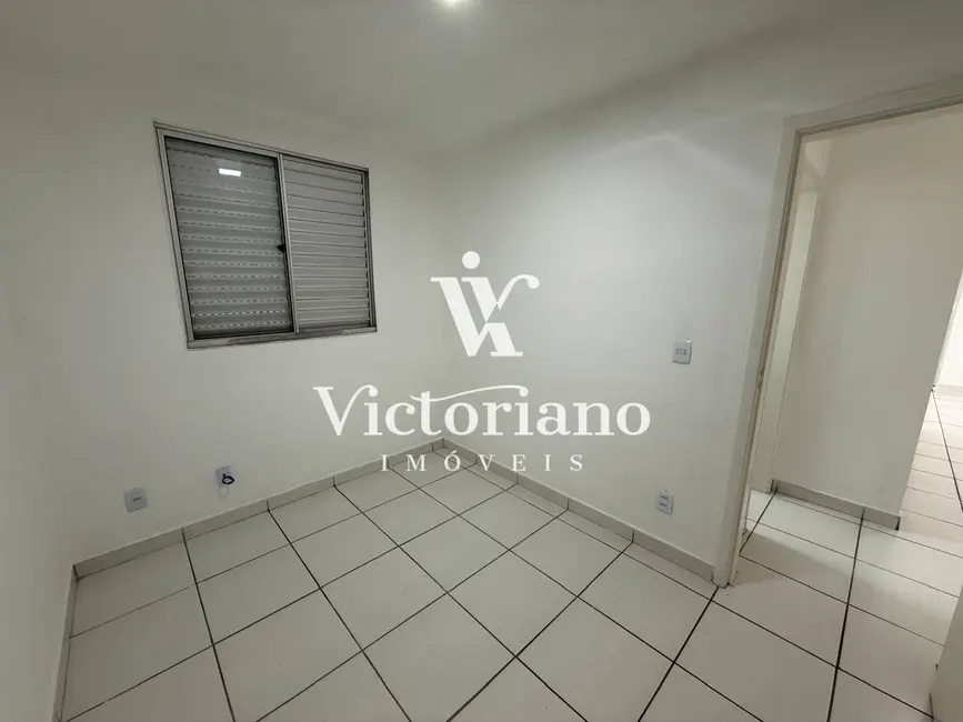 Apartamento com 2 quartos para alugar, 45m2 em Jardim Califórnia, Jacarei - SP - imagem 7 Foto 7 de Apartamento com 2 quartos para alugar, 45m2 em Jardim Califórnia, Jacarei - SP
