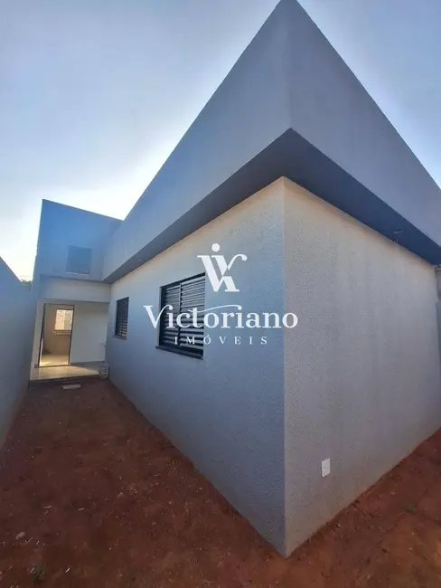 Foto 2 de Casa com 2 quartos à venda, 152m2 em Sao Jose Dos Campos - SP