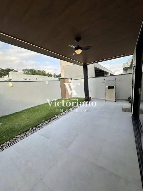 Foto 5 de Casa de Condomínio com 4 quartos à venda, 200m2 em Jardim Jacinto, Jacarei - SP